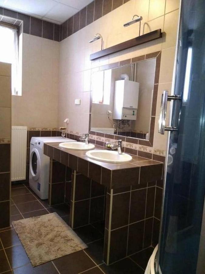 Erzsebet Vendeghaz Es Apartman Hajduszoboszlo Exterior photo
