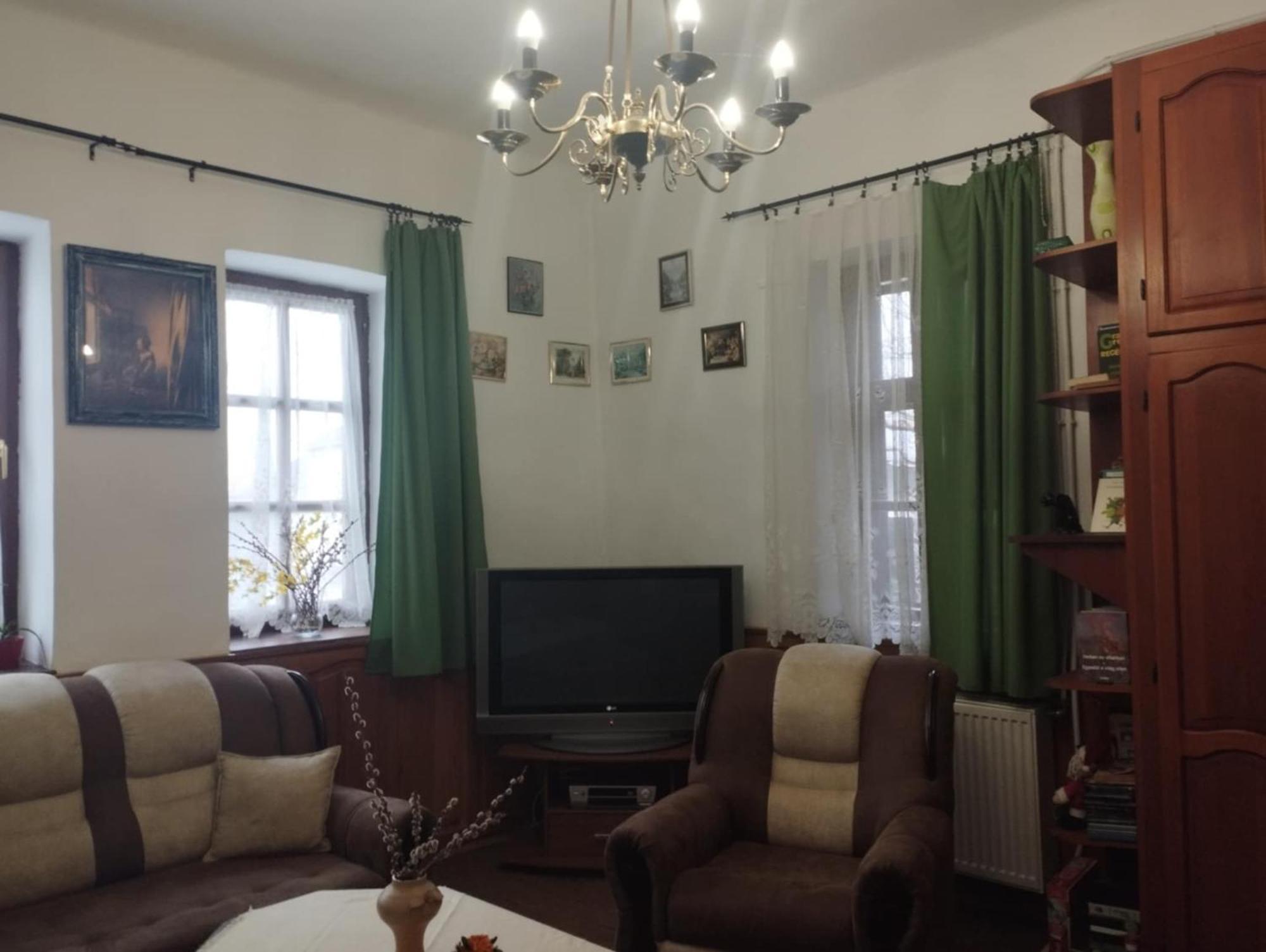 Erzsebet Vendeghaz Es Apartman Hajduszoboszlo Exterior photo