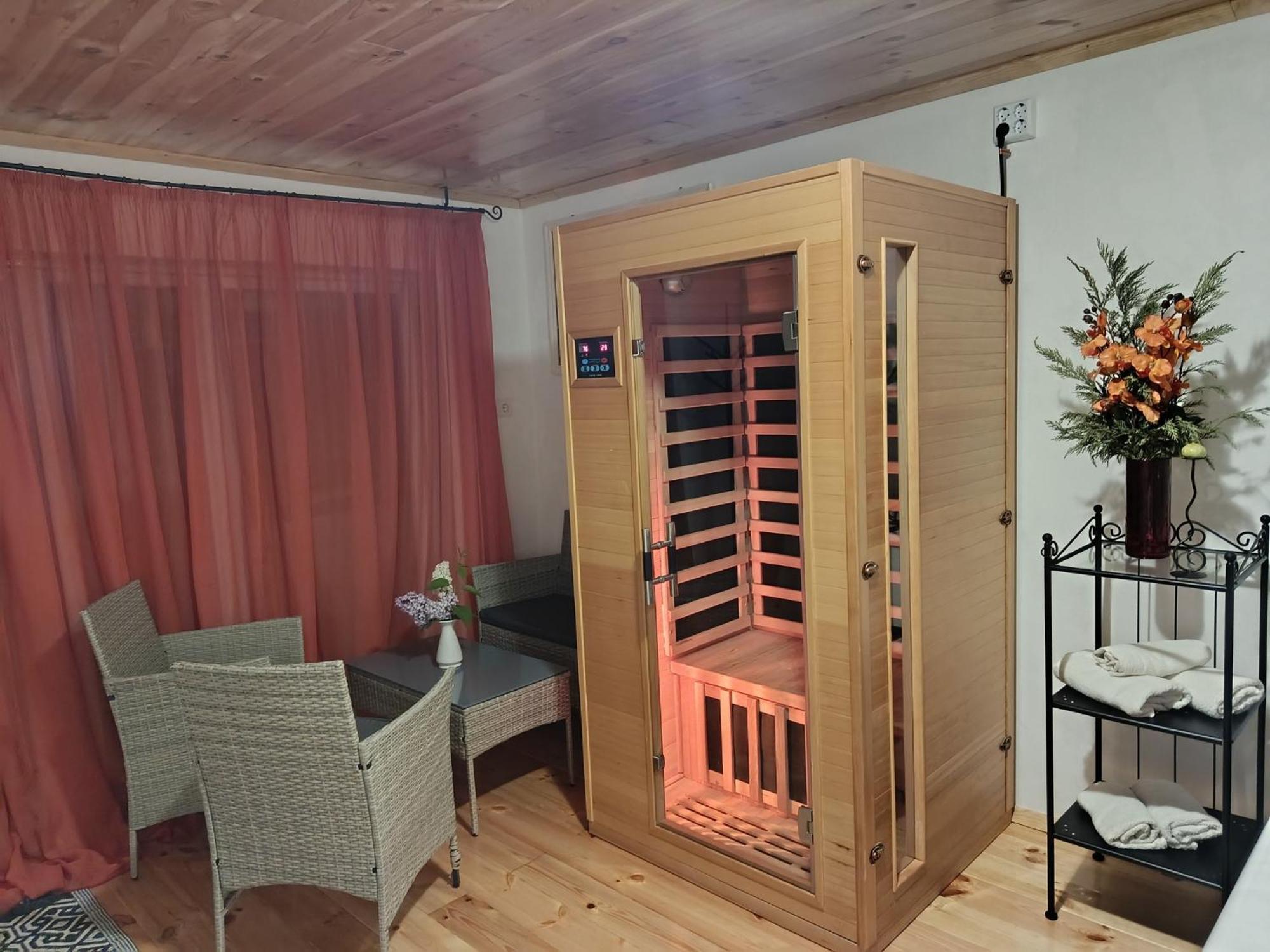 Erzsebet Vendeghaz Es Apartman Hajduszoboszlo Exterior photo