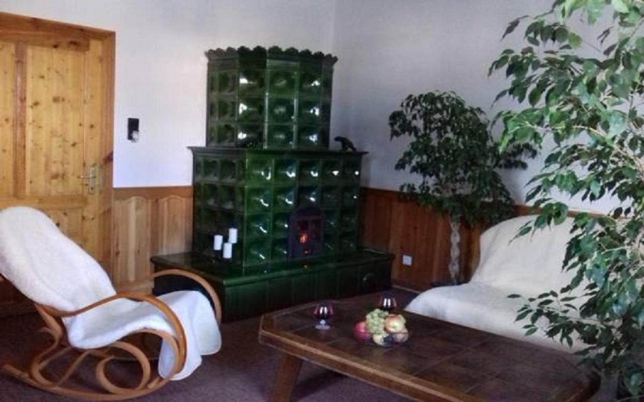 Erzsebet Vendeghaz Es Apartman Hajduszoboszlo Exterior photo